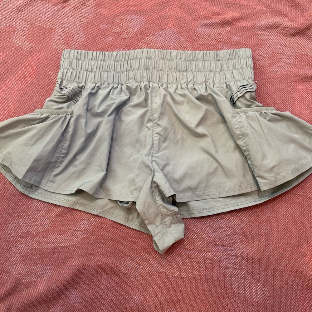 never worn free people get your flirt on shorts!